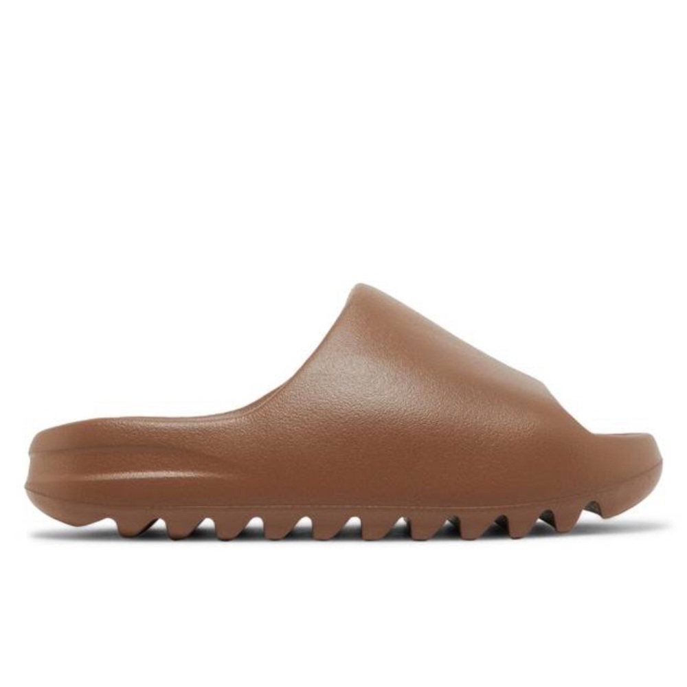 Yeezy Slides. Flax. Size 7. No Box.